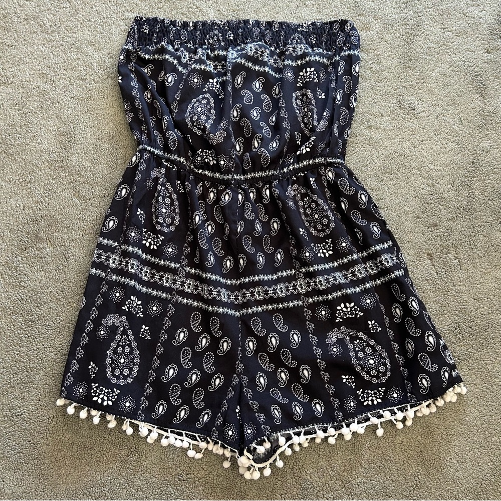 True Destiny Black Bandana Print Romper Jumper Shorts 1 Piece Women's Size M